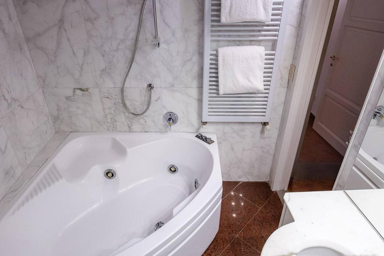 Acacia Firenze - Adelfa Apartman Kültér fotó